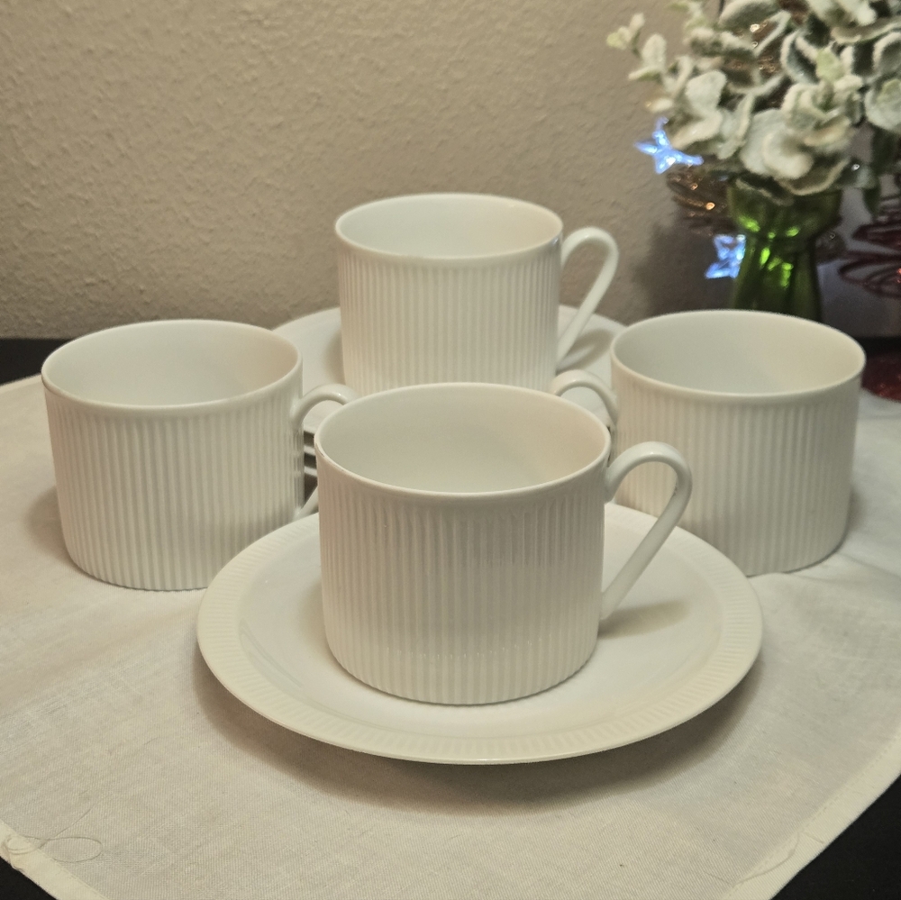 Vintage Arzberg Athena Demittase Flat Cups And Saucers. Made In Germany